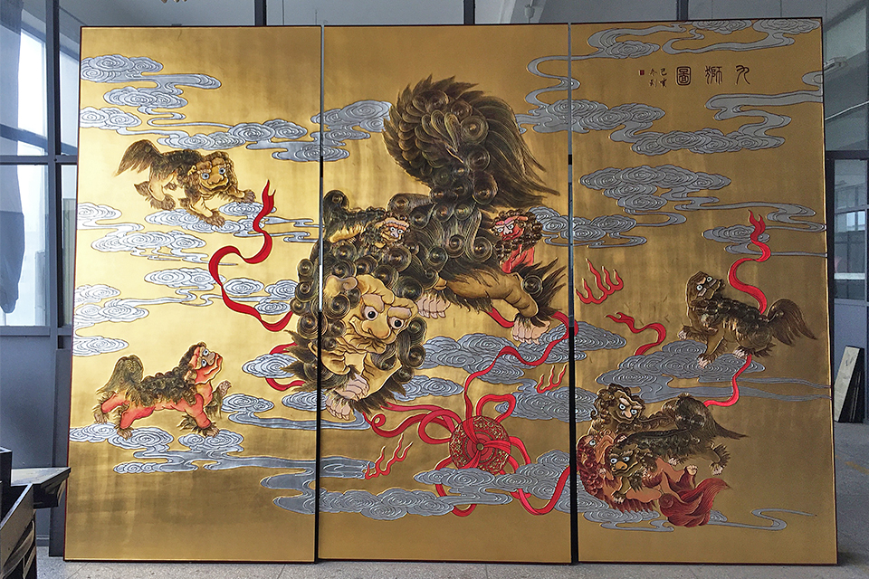 刻漆仿红木真金九狮图壁画实景429x311cm.JPG